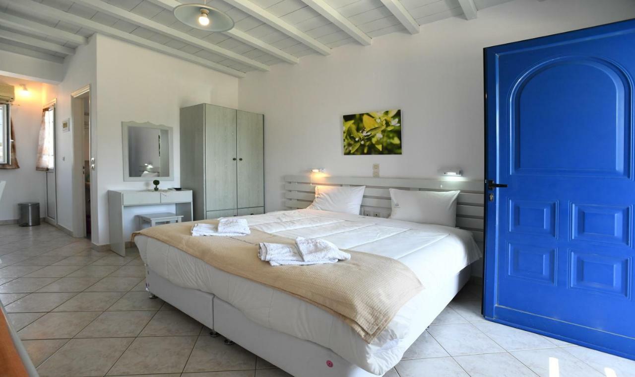Nostos Beachfront Apartments & Studios Agios Ioannis  Exteriör bild