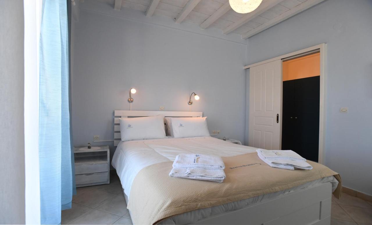 Nostos Beachfront Apartments & Studios Agios Ioannis  Exteriör bild