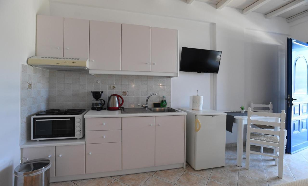 Nostos Beachfront Apartments & Studios Agios Ioannis  Exteriör bild